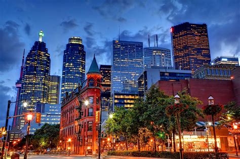 Pictures: Canada's Cities .